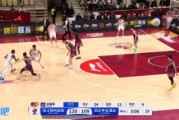 抡冒烟了！萨姆纳强攻打进加罚 43投16中轰下个人第52分