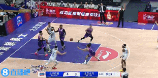 扛大旗！沈梓捷开场5投全中 连投带罚包揽北控全队前12分